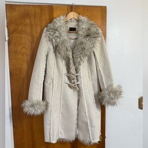 Women's Light Cream Faux-Fur Trim Coat